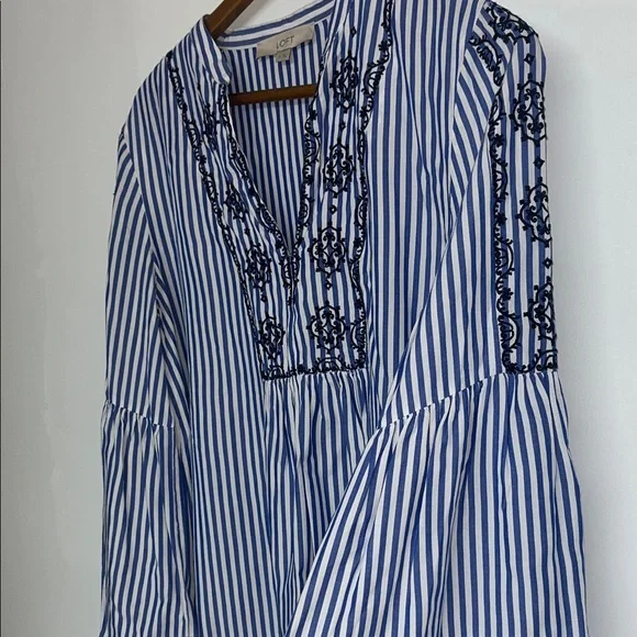 LOFT Sz MED Flowy Striped Embroidered V-Neck Peasant Blouse Bell Sleeve #boho - Picture 5 of 9